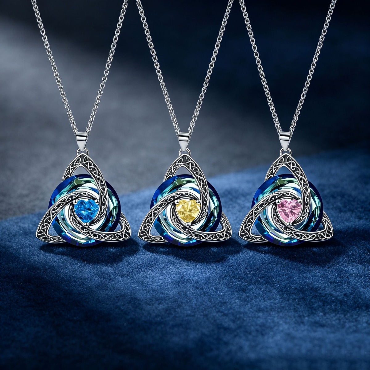 ✨Collier avec nœud celtique de la Trinité et pierre de naissance – Un symbole chargé de sens, représentant l'amour et le lien ❤️