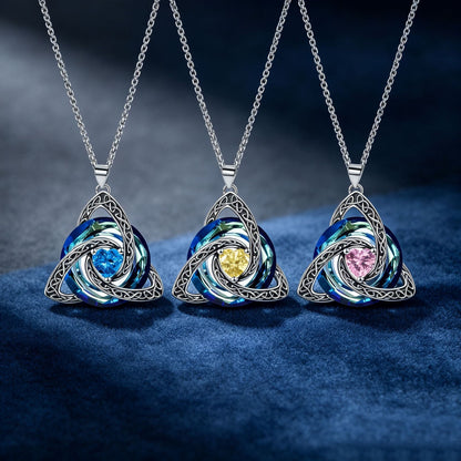 ✨Collier avec nœud celtique de la Trinité et pierre de naissance – Un symbole chargé de sens, représentant l'amour et le lien ❤️