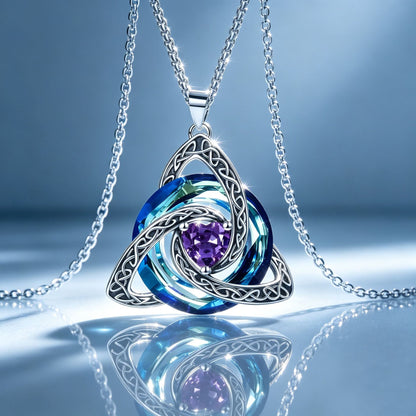 ✨Collier avec nœud celtique de la Trinité et pierre de naissance – Un symbole chargé de sens, représentant l'amour et le lien ❤️