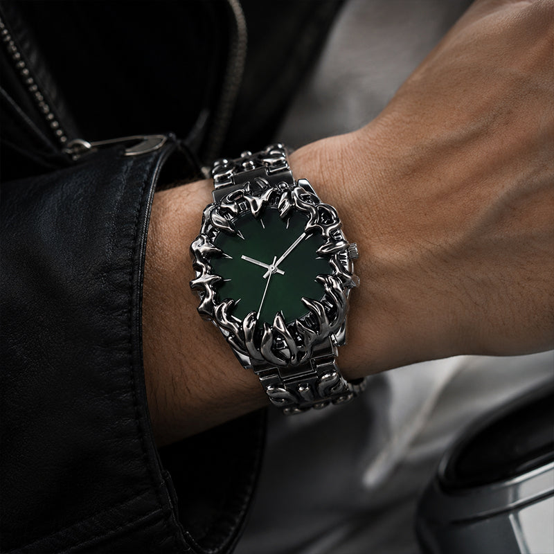 ⌚ OFFRE À DURÉE LIMITÉE : 50 % DE RÉDUCTION ! ✨ Montre en quartz pour homme en forme de griffe – Cadran rouge, bracelet sculptural, style audacieux 🔥