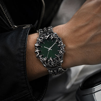 ⌚ OFFRE À DURÉE LIMITÉE : 50 % DE RÉDUCTION ! ✨ Montre en quartz pour homme en forme de griffe – Cadran rouge, bracelet sculptural, style audacieux 🔥